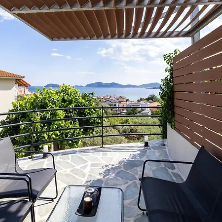 Helianthos - No1 Appartement *